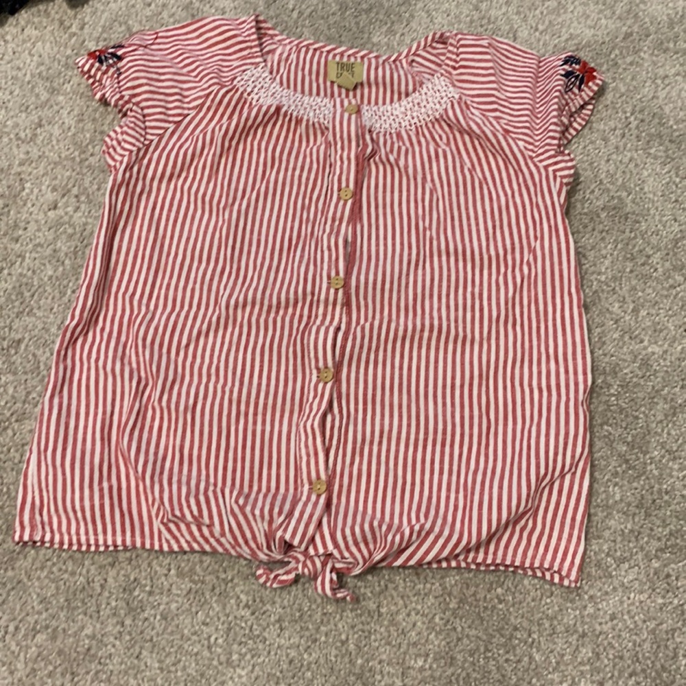 Tre craft, girls medium, no stains, no rips